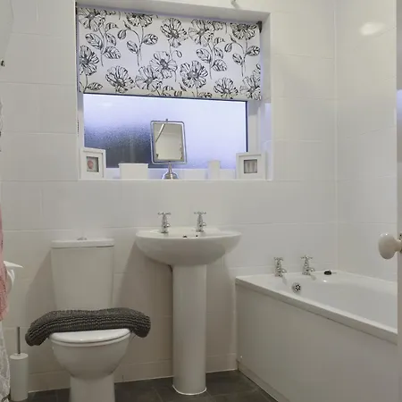 Sea Views No 38 凯顿