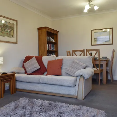 Sea Views No, 38 * Cayton