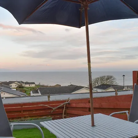 Sea Views No, 38 * Cayton